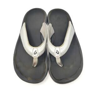 OluKai Womens 8 Ohana Flip Flop Sandals Thong Silver